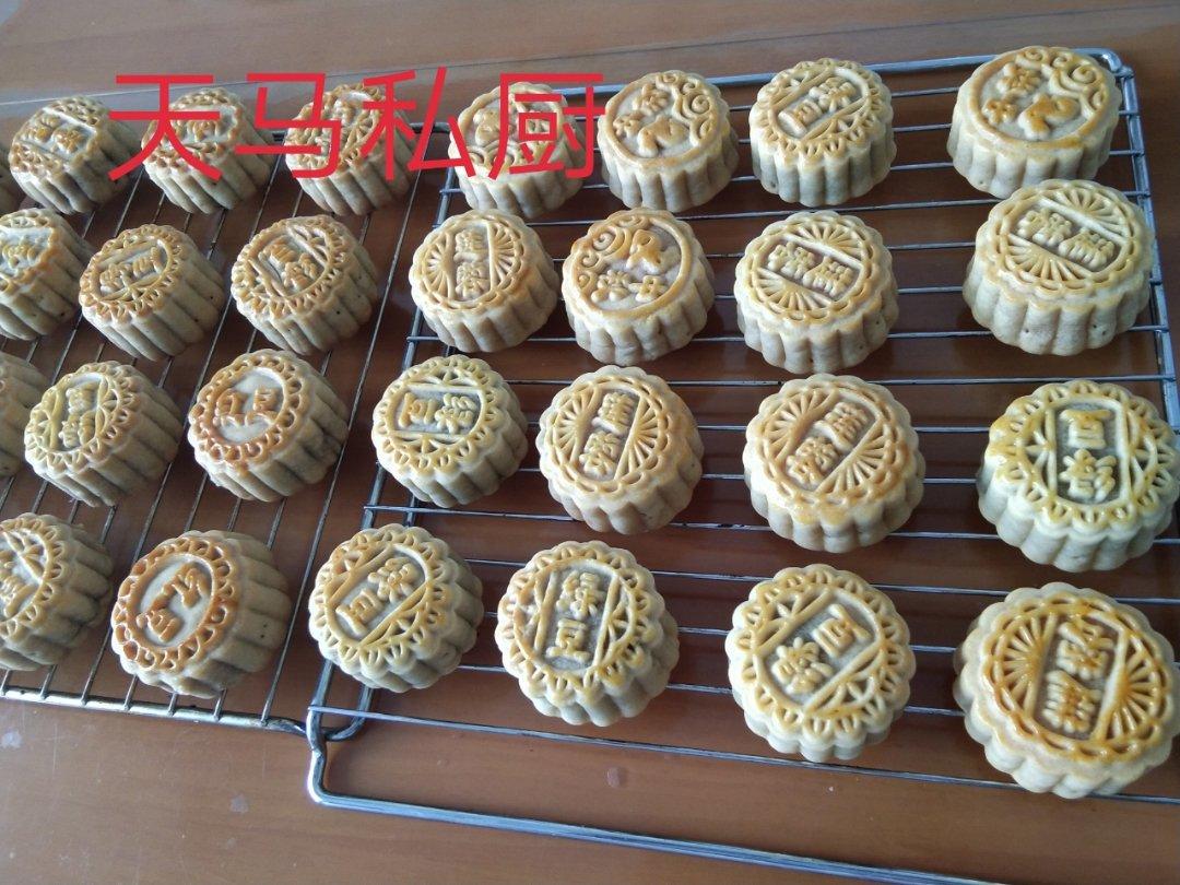 红豆蛋黄月饼