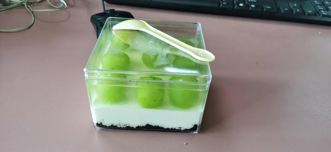 低卡爽口青提芝士慕斯