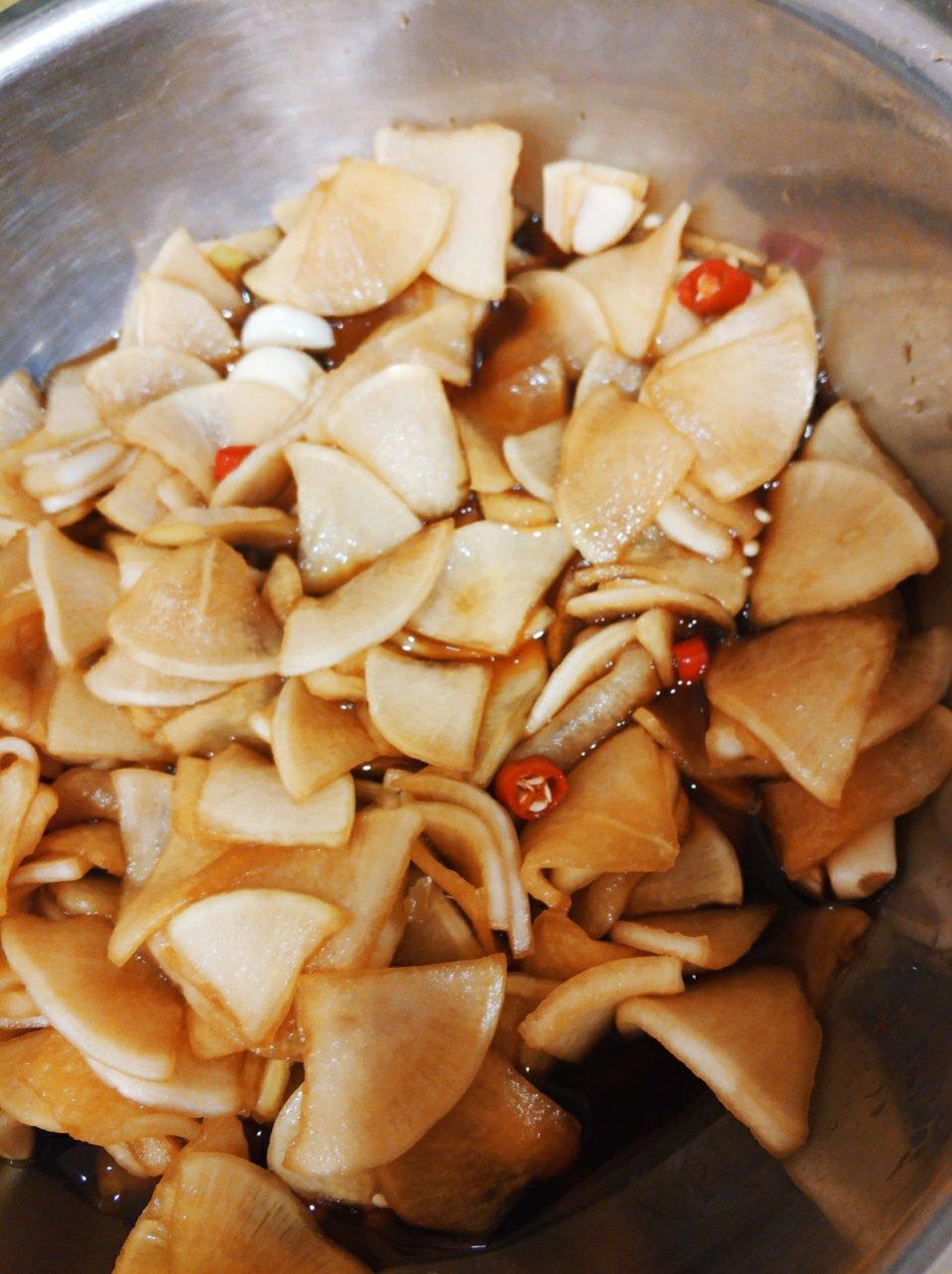 三步爽口酸酸辣辣腌萝卜片小咸菜