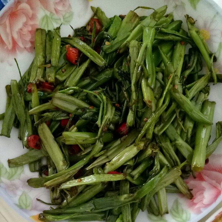 手撕空心菜梗