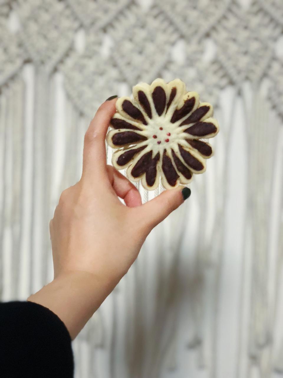 枣泥菊花酥
