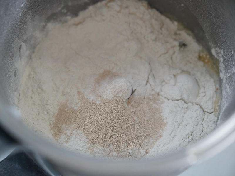 纯奶手撕吐司的做法 步骤1