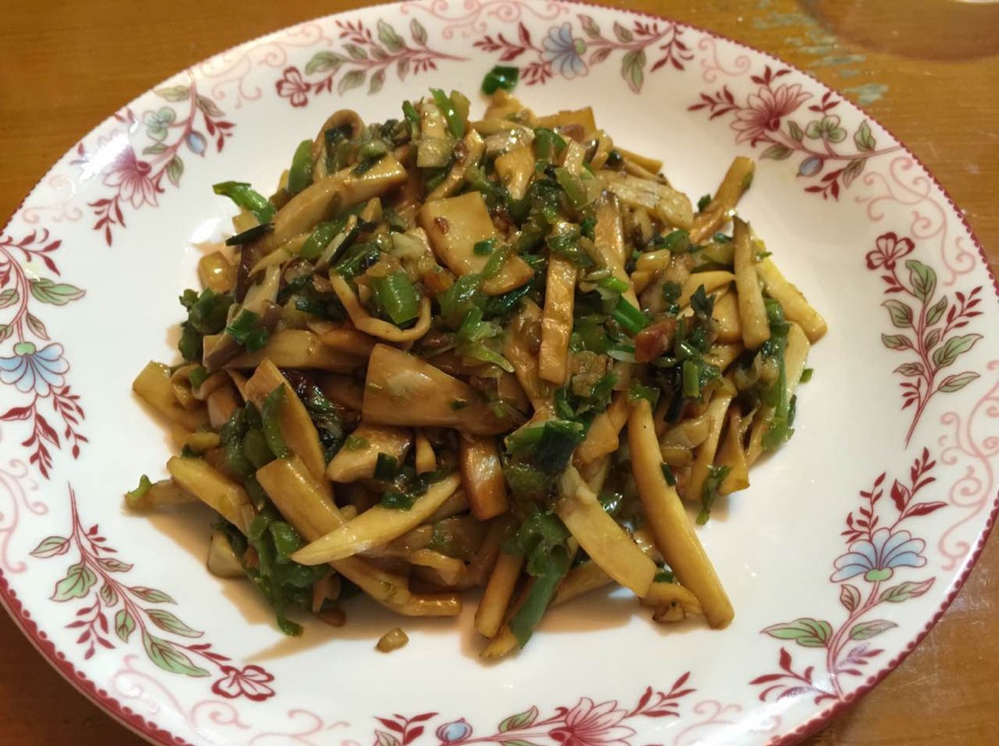 青椒素炒杏鲍菇