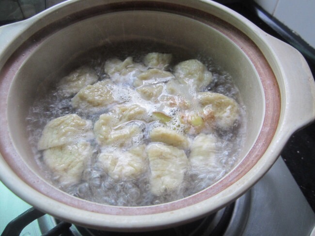 丝瓜鱼腐汤的做法 步骤4