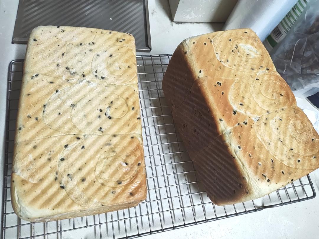 黑芝麻奶香咸吐司🍞软到下腰会发光㊙️附教程