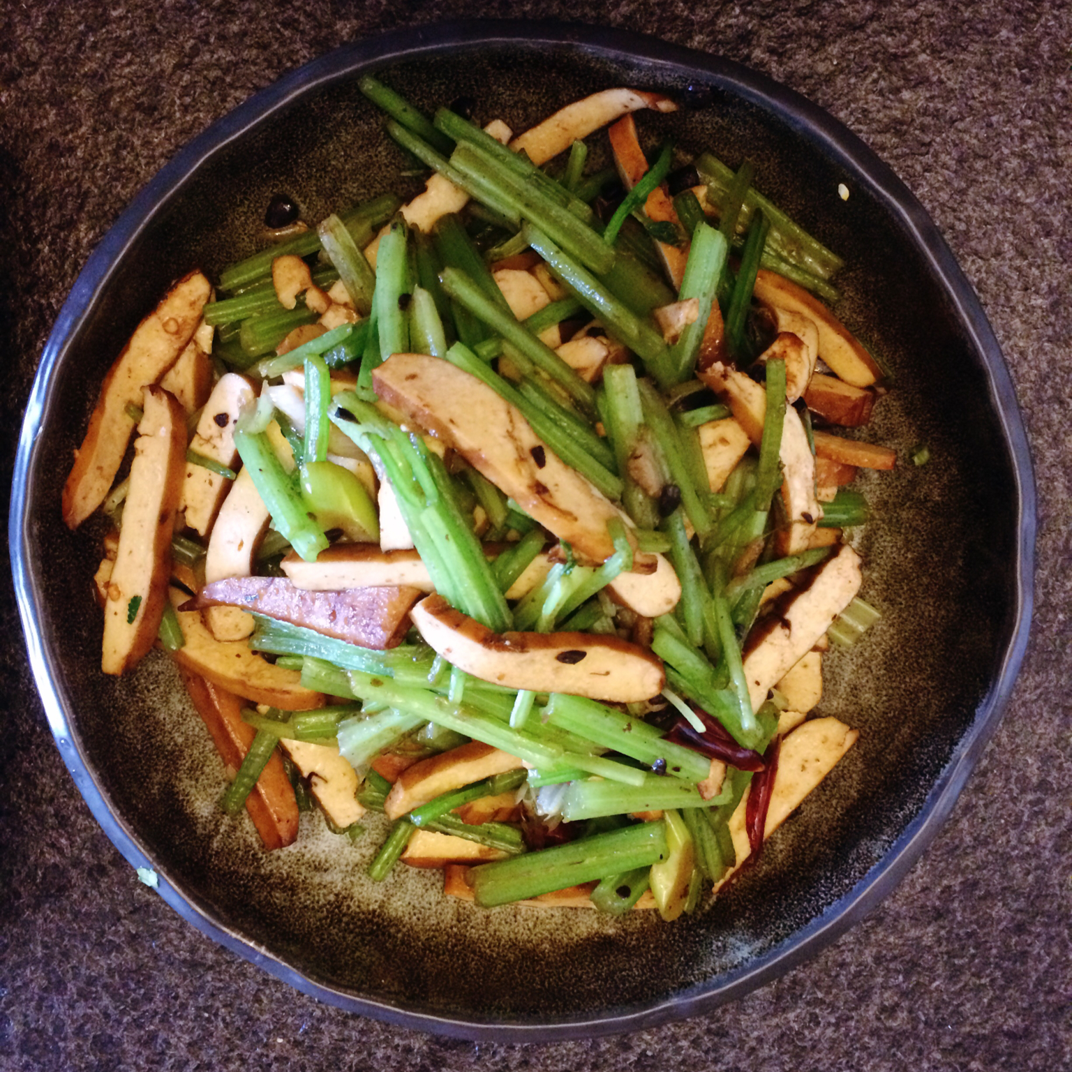 芹菜炒香干