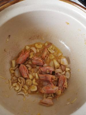 鲜虾砂锅粥的做法 步骤2