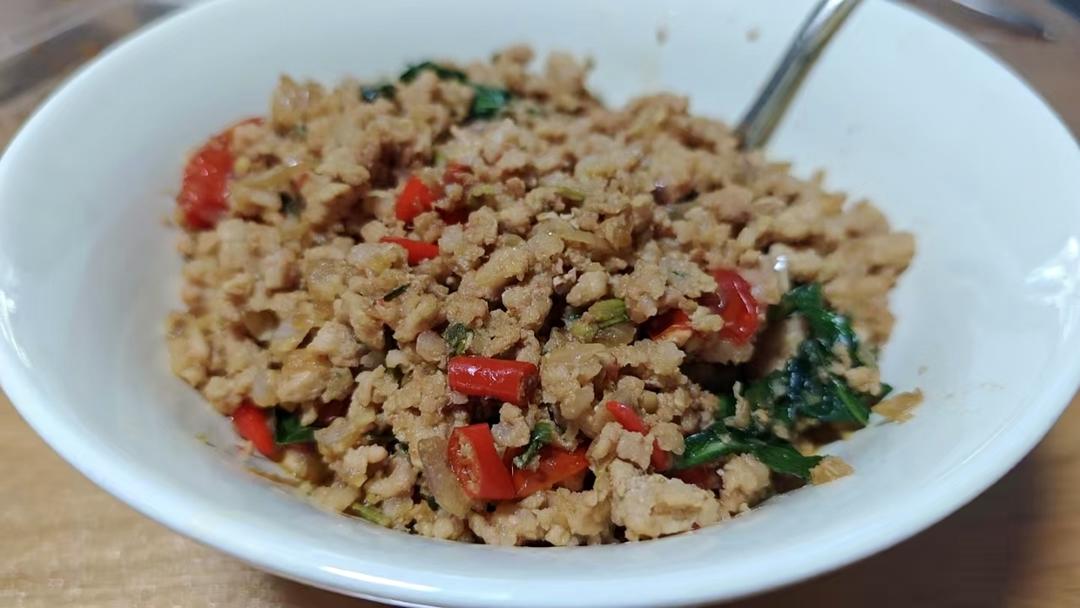 泰国第一下饭菜-泰式打抛猪肉饭（九层塔版）