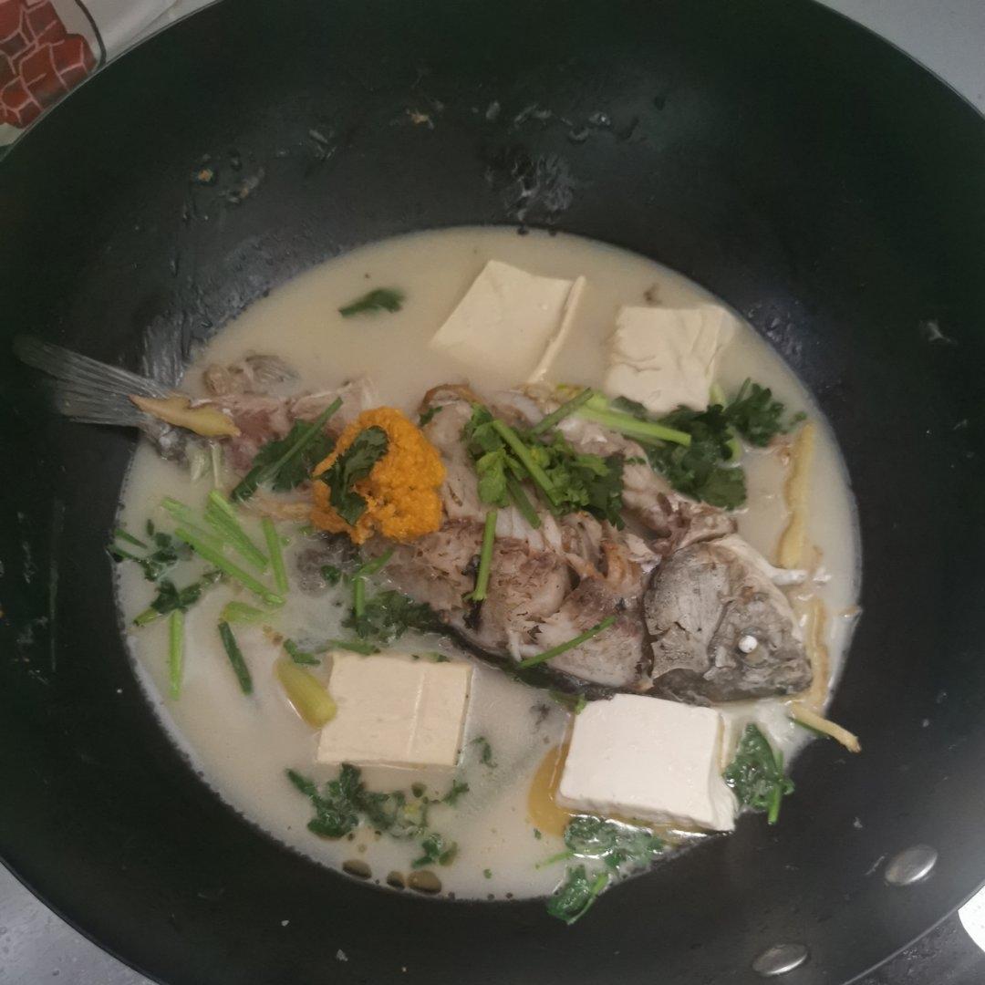 鲫鱼汤(鲫鱼豆腐汤)