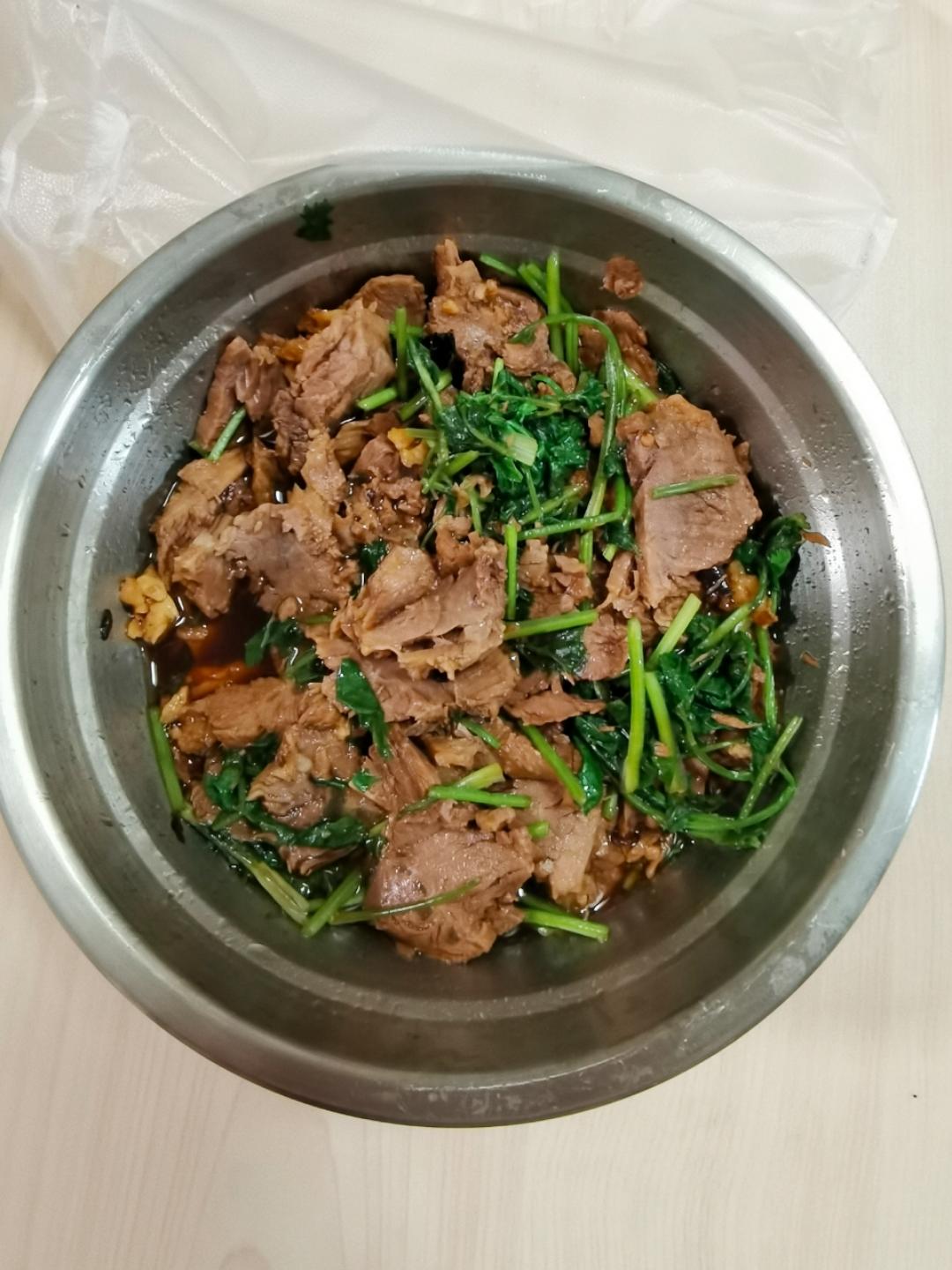 凉拌牛肉