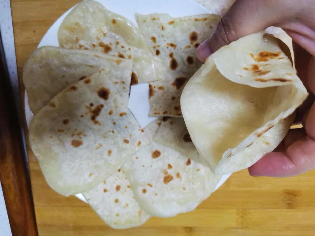 半烫面的口袋饼｜装啥都好吃