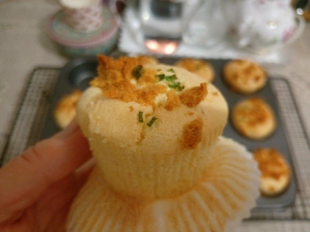 香葱肉松杯子蛋糕