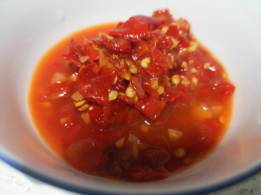 贵州糟辣椒炒韭黄回锅肉的做法 步骤4