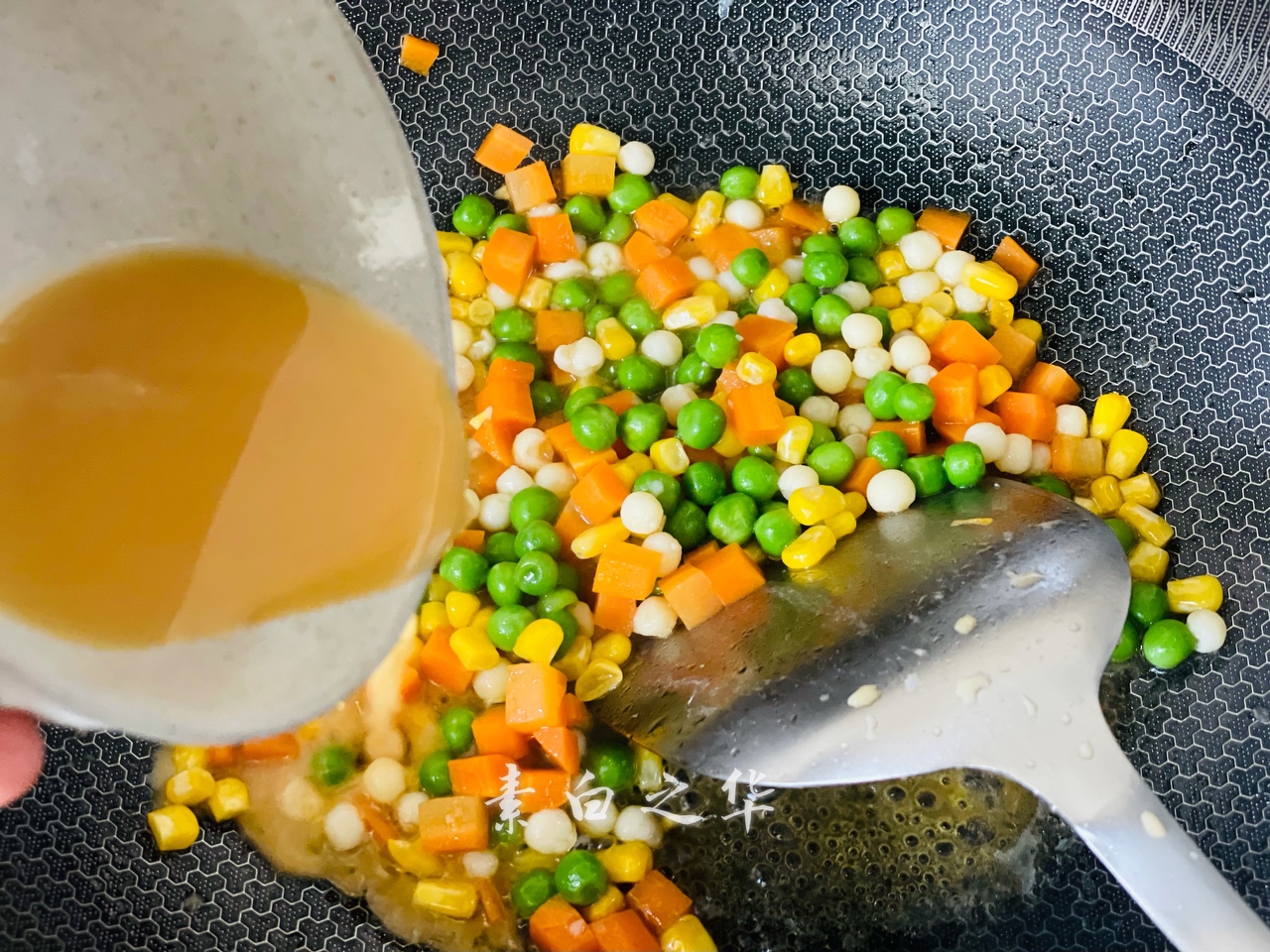 鸡头米四色丁炒素 纯净素食的做法 步骤5