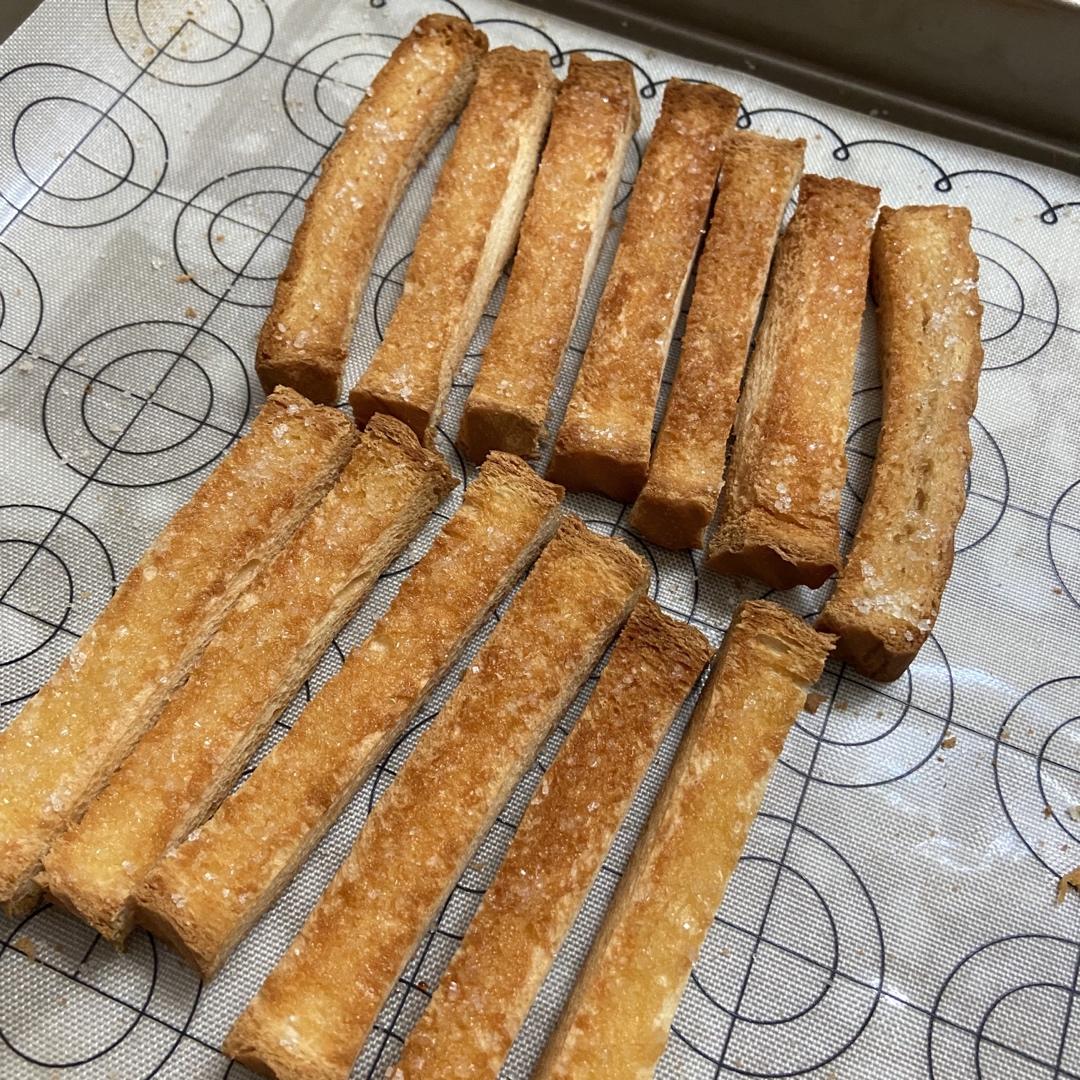 酥脆蜜糖吐司边