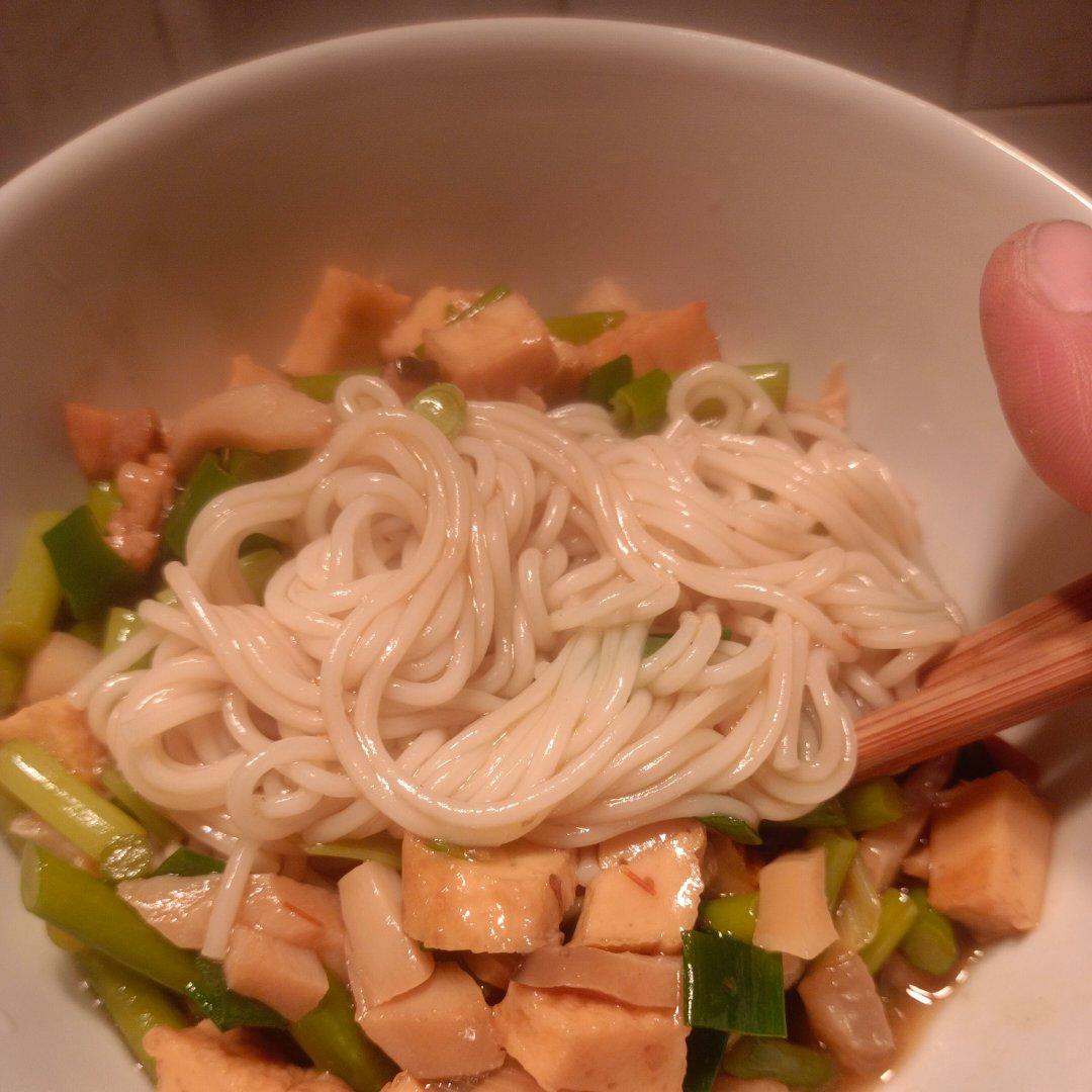 川味儿版超下饭可拌面苍蝇头(蒜薹炒肉末）