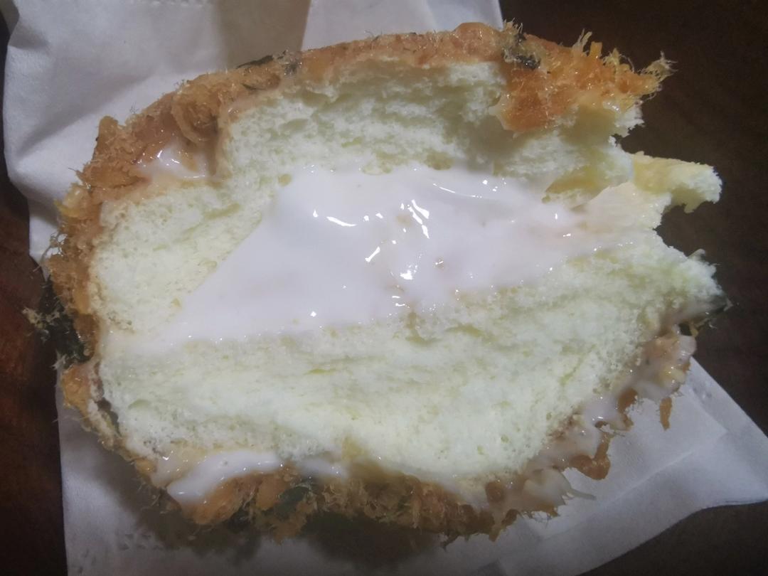 咸香松软的肉松小贝