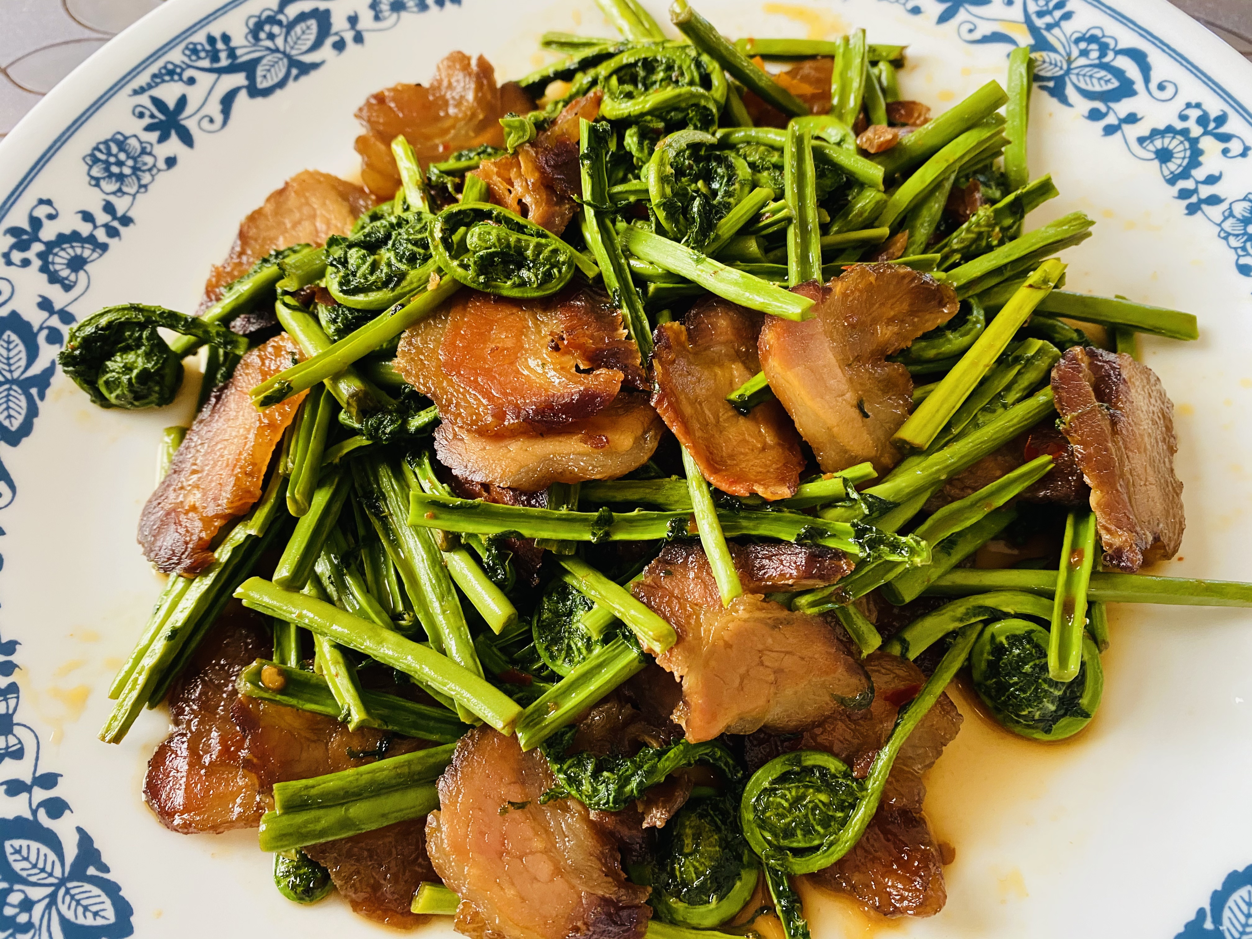【食在春天】蕨菜三吃-炒，晒，拌的做法 步骤9