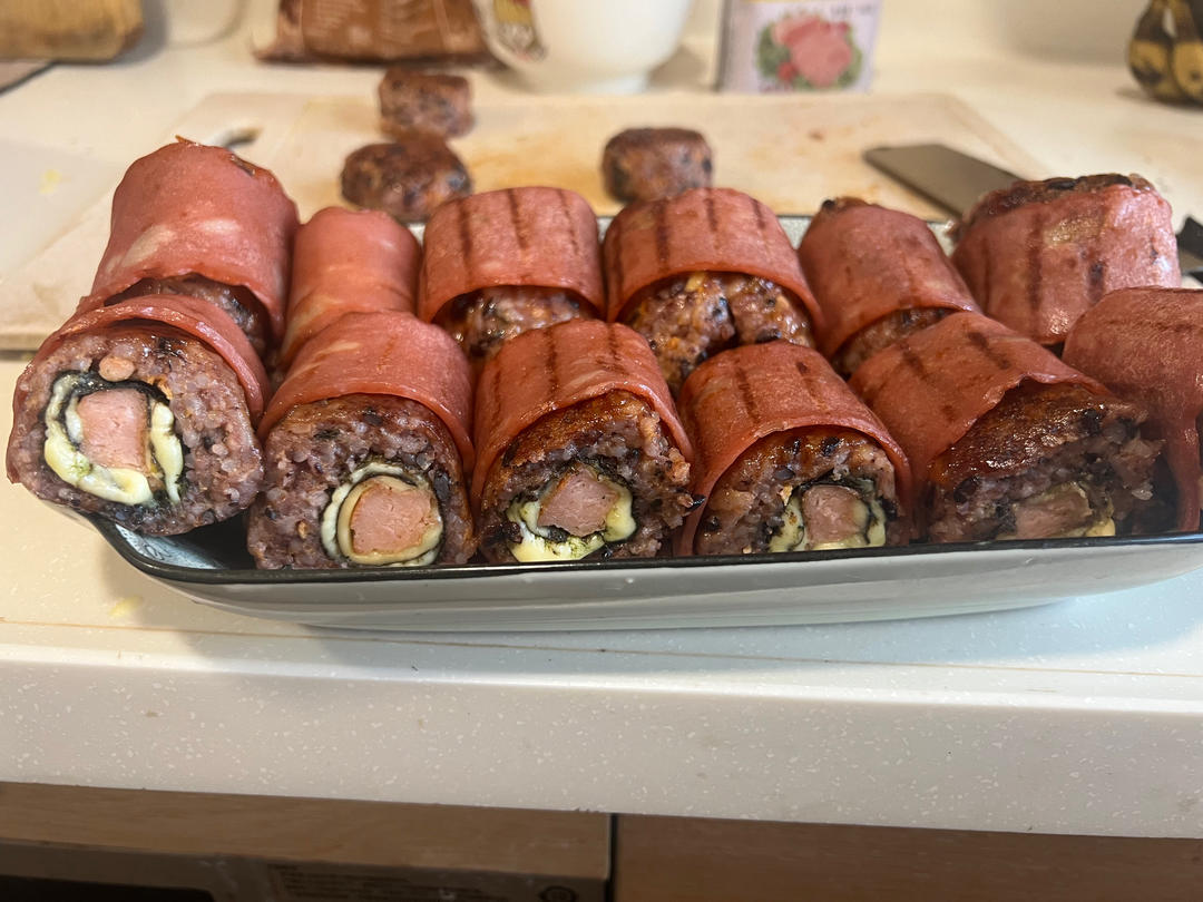 爆浆芝士香肠饭团，只要平底锅就能完成孩子超爱的早餐
