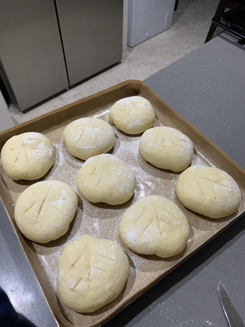 如棉花般松软的海苔肉松面包