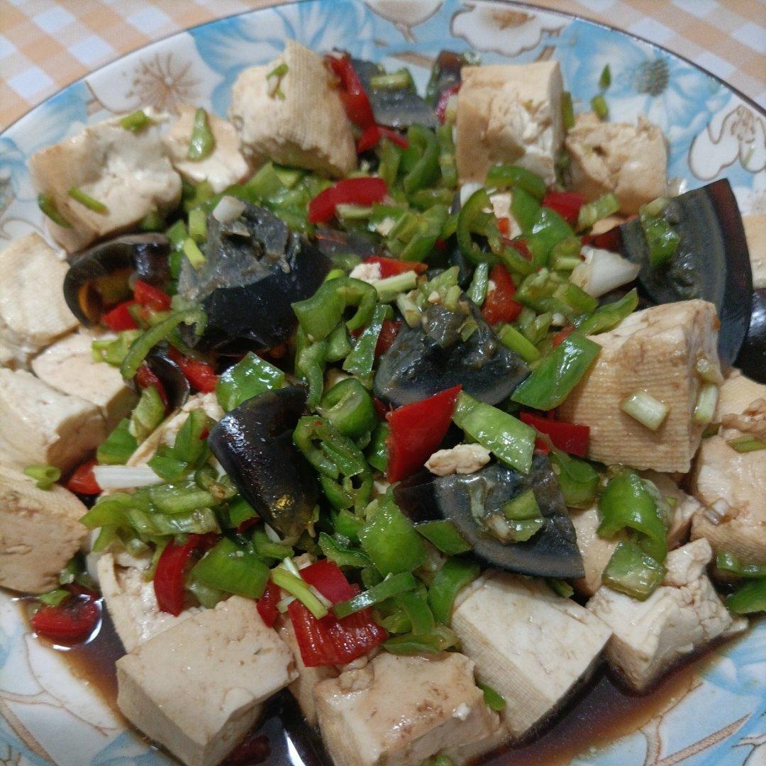 皮蛋拌豆腐（从这道菜说起，如何拌出好吃的凉拌菜）