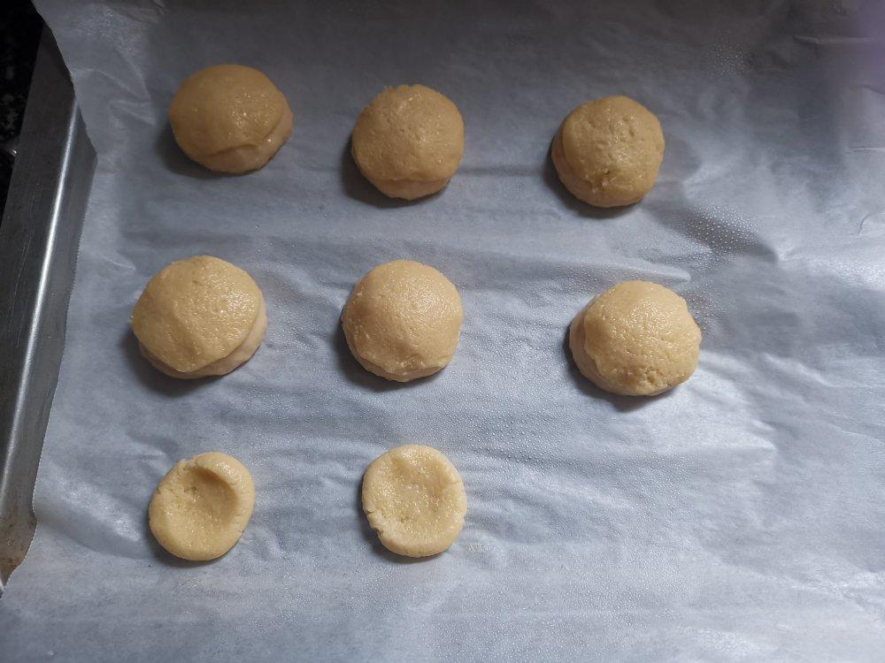 一口就爆浆的卡士达酥皮泡芙