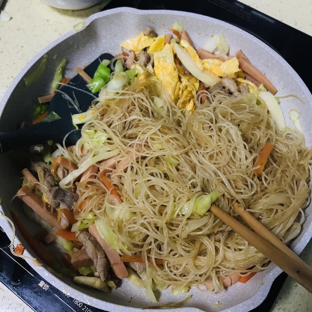 少油三丝炒米粉（炒不烂的秘诀）