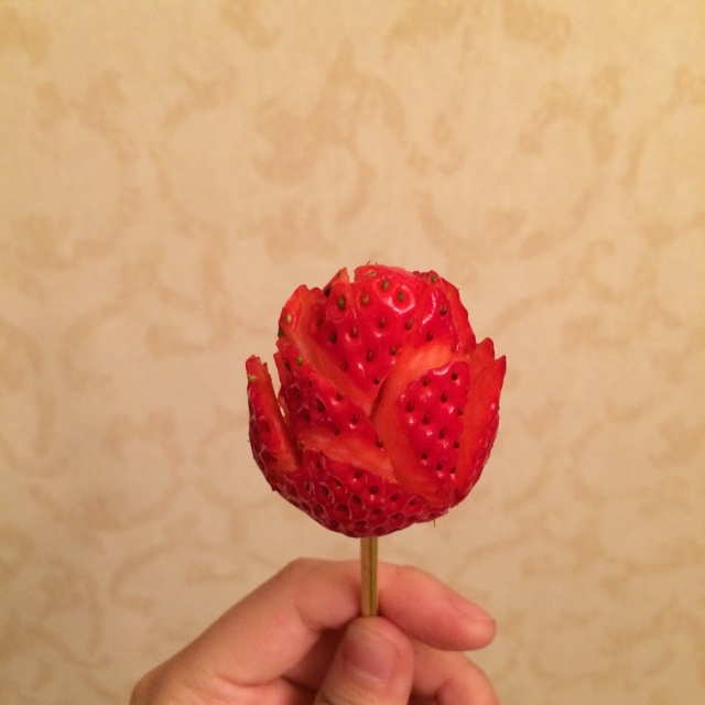 草莓玫瑰花