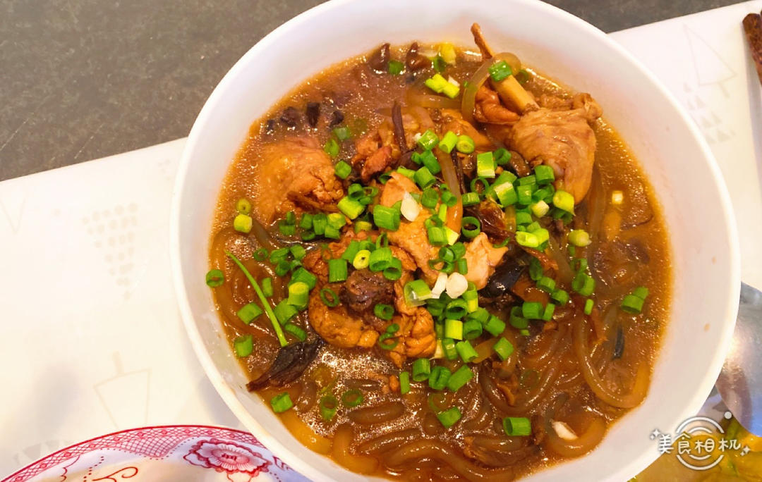小鸡炖蘑菇