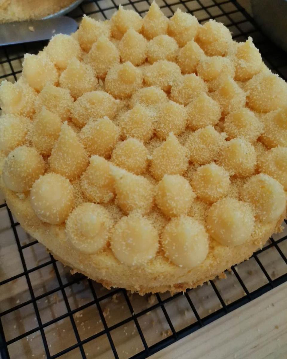 超简单完美戚风蛋糕（6寸2蛋）附打发、翻拌、脱模视频