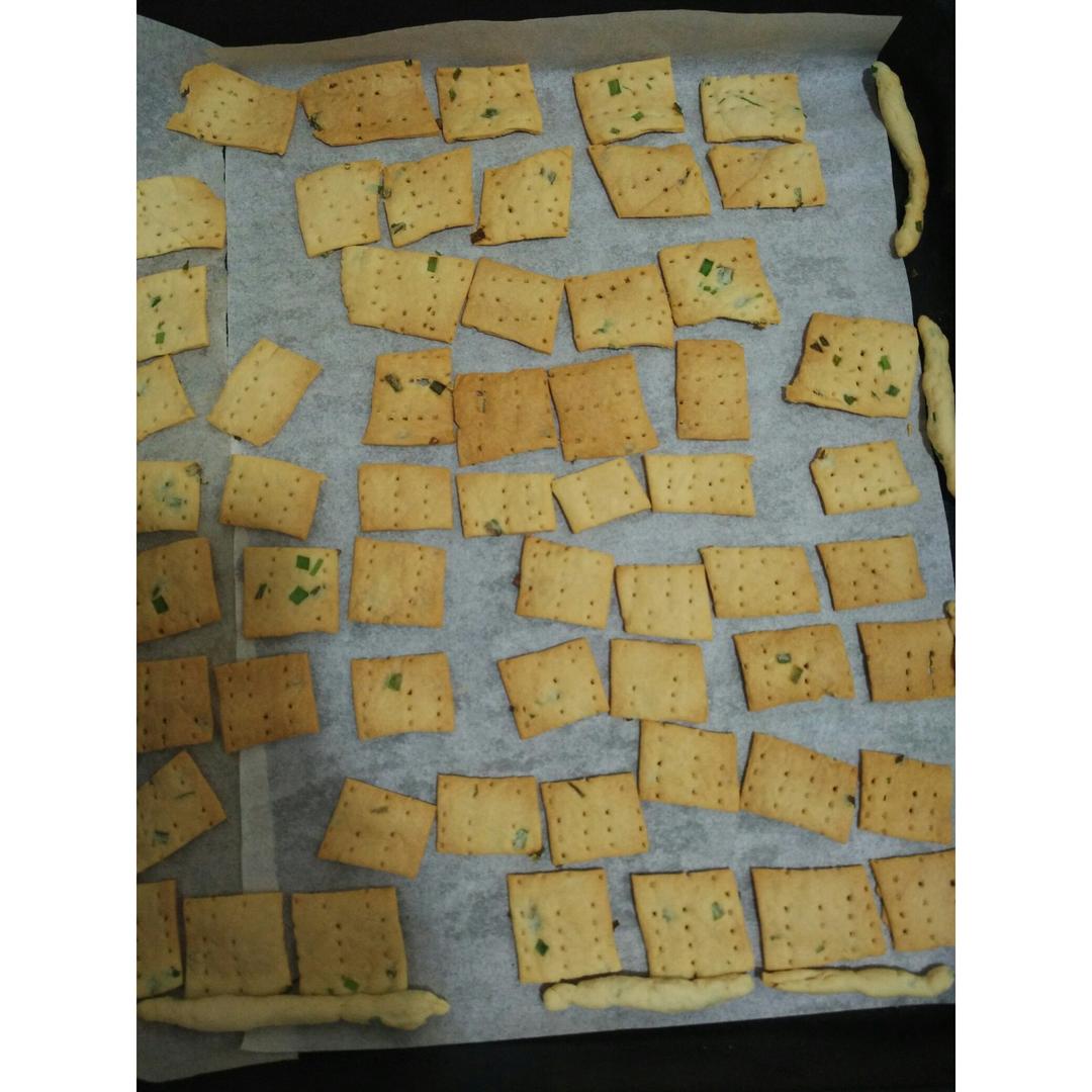 零经验也不怕：葱香苏打饼，据说好吃到六亲不认