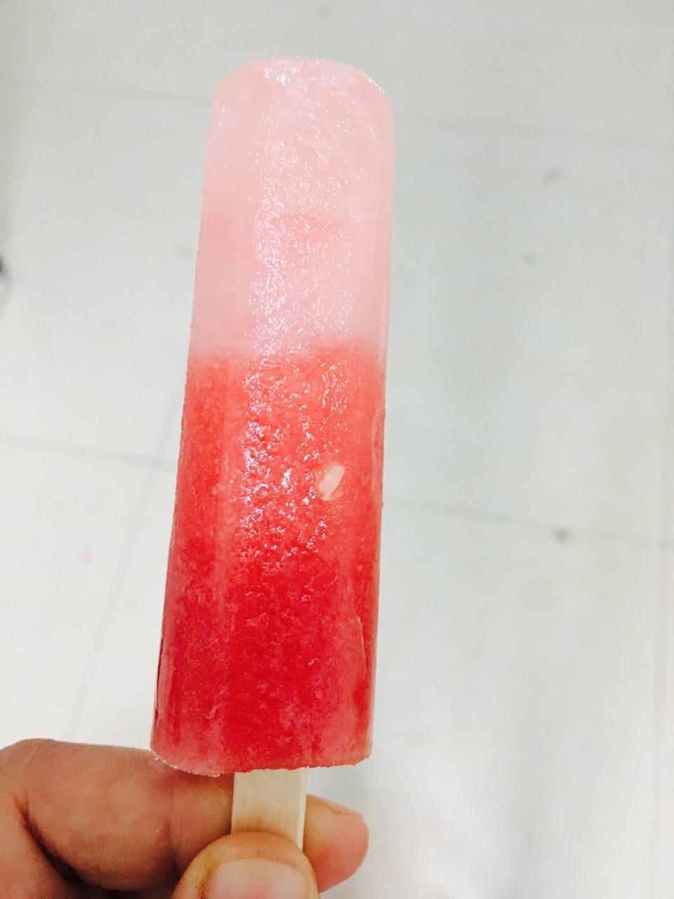 大猫爱蛋糕做的自制西瓜冰棍