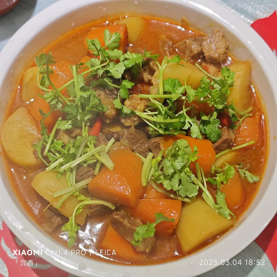 土豆焖牛腩