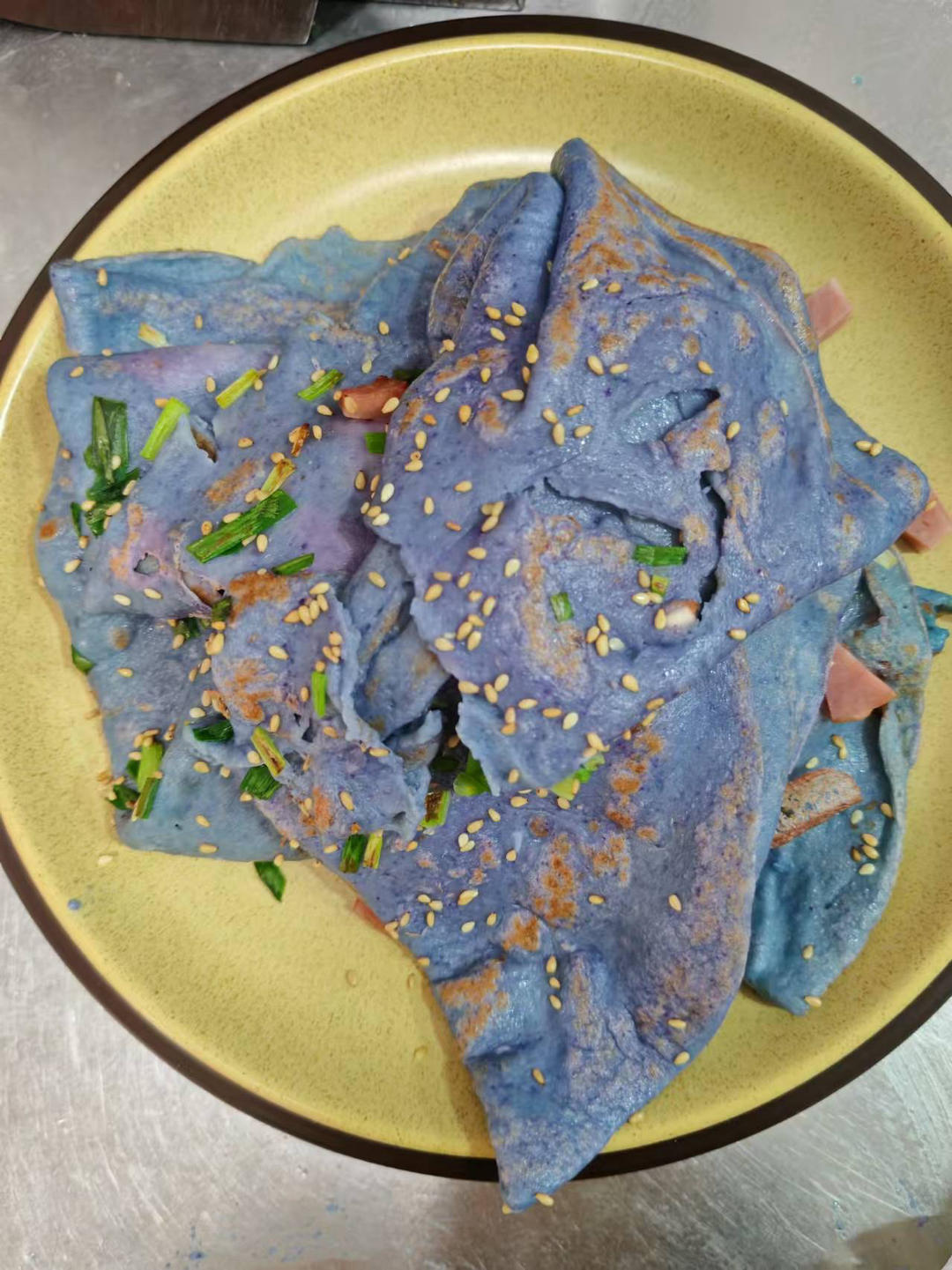 早餐吃点啥：紫甘兰鸡蛋饼