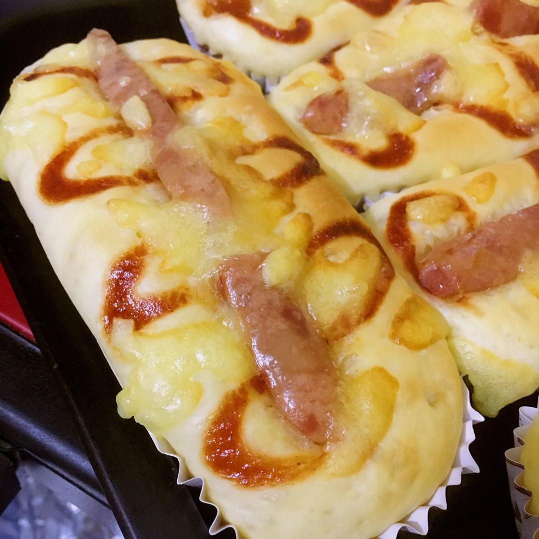 波兰酵种肉松沙拉包