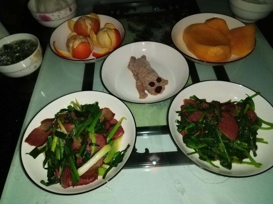 网红沙皮狗慕斯蛋糕