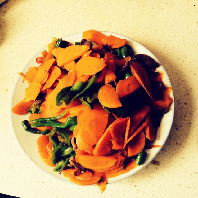 胡萝卜青椒炒肉片