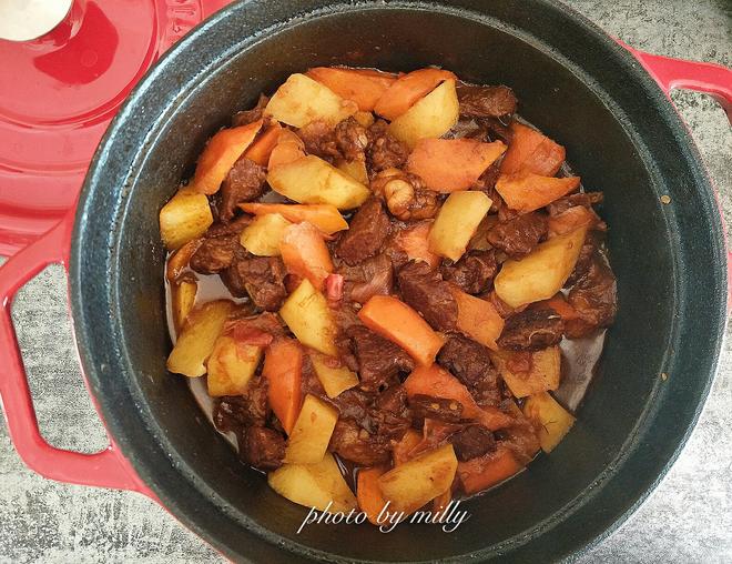 胡萝卜番茄土豆炖牛肉（冬日里的一锅乱炖）的做法