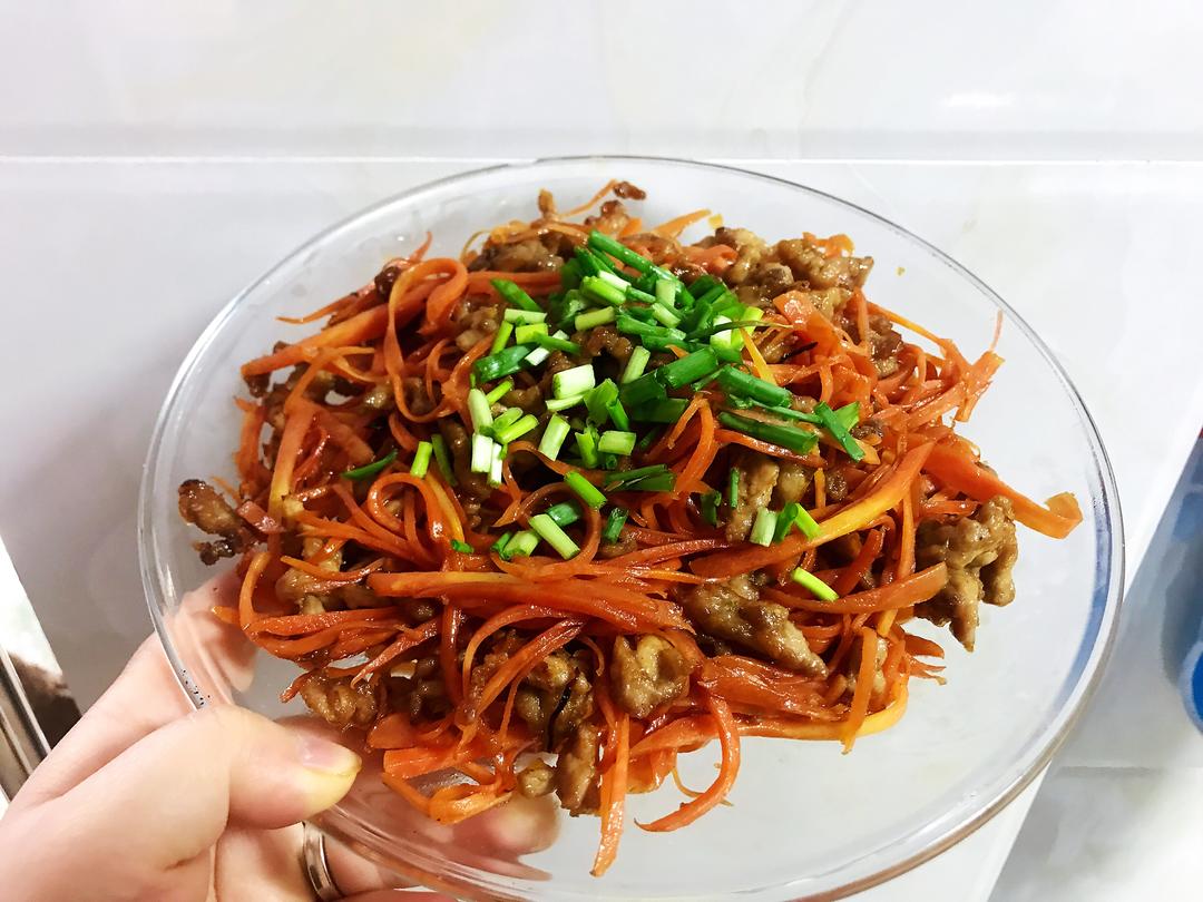 胡萝卜肉丝的做法