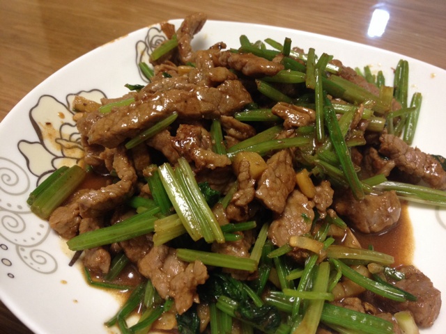 芹菜炒牛肉