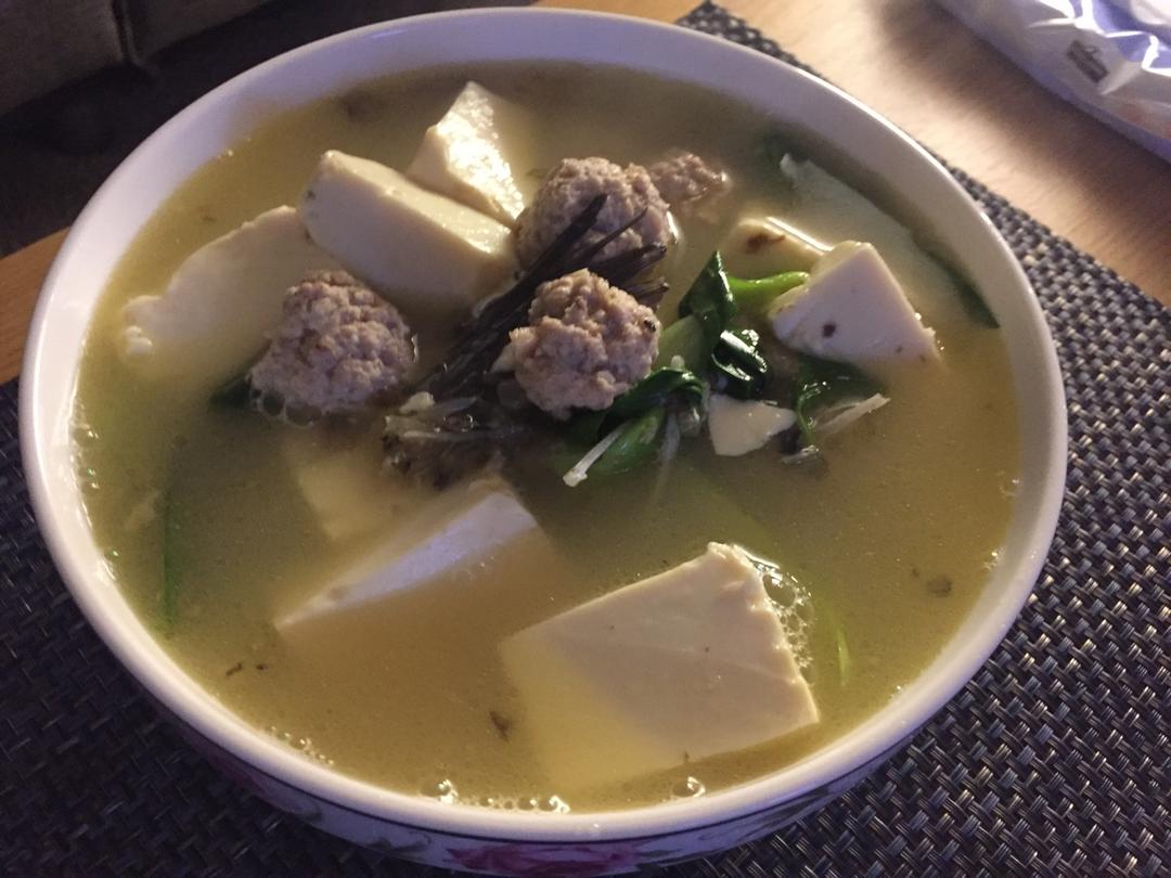 鲫鱼豆腐汤