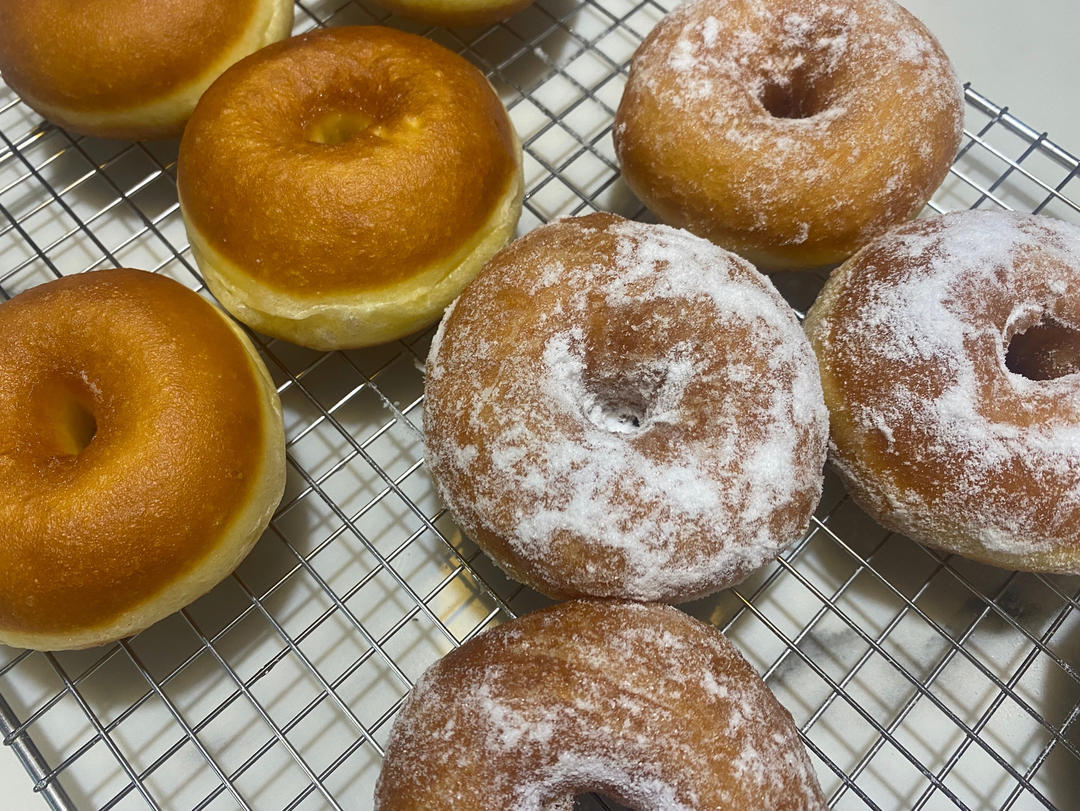 🍩超快手一小时低糖无需烤箱的甜甜圈（详细视频）