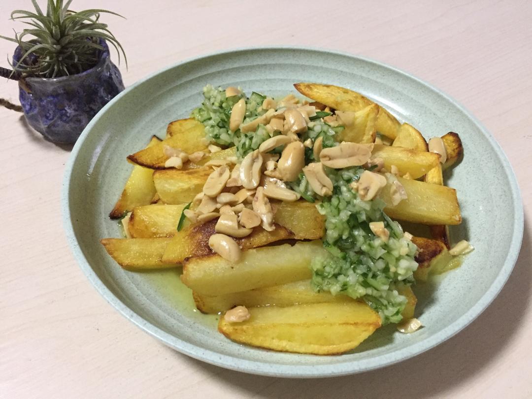 适合夏季的煎薯条，清新又奇妙！黄瓜碎土豆和番茄竹荪汤·圆满素食