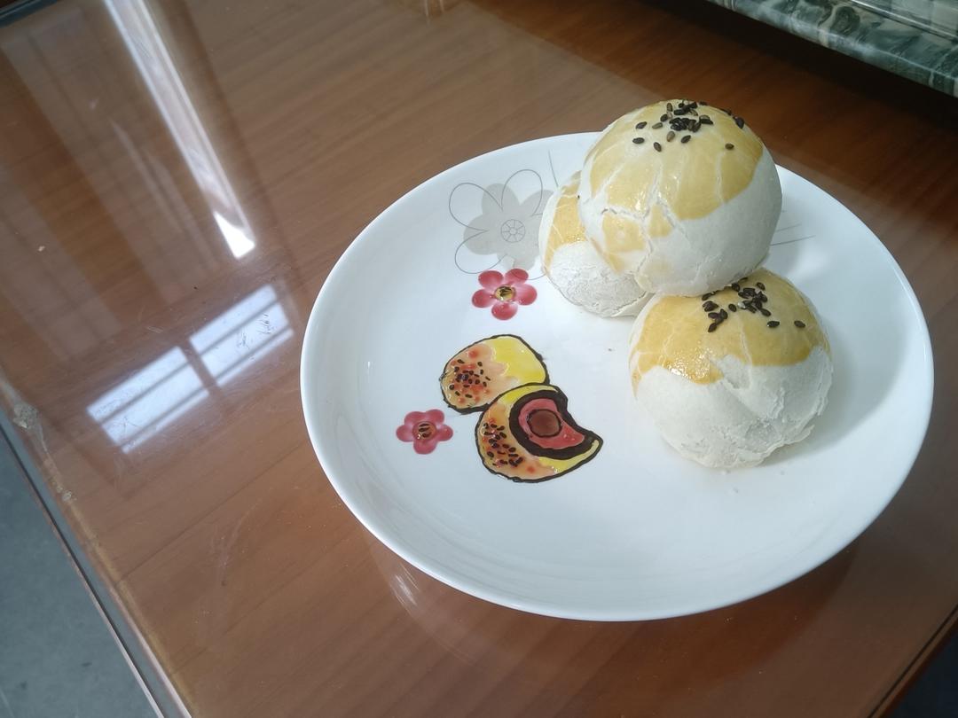 蛋黄酥（自用版，没有厨师机，手揉）