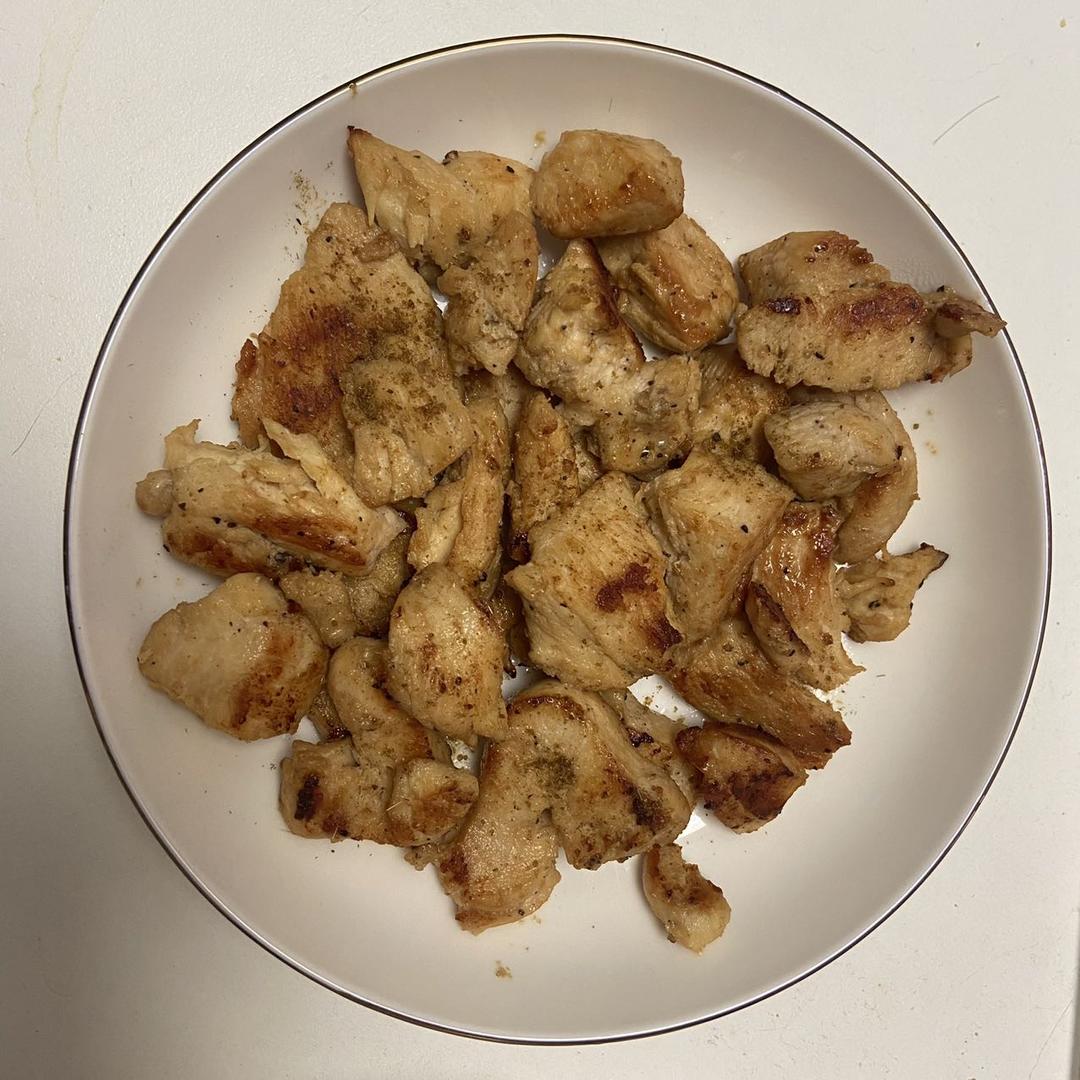 焦香嫩滑，好吃到爆的香煎鸡胸肉！好吃不胖