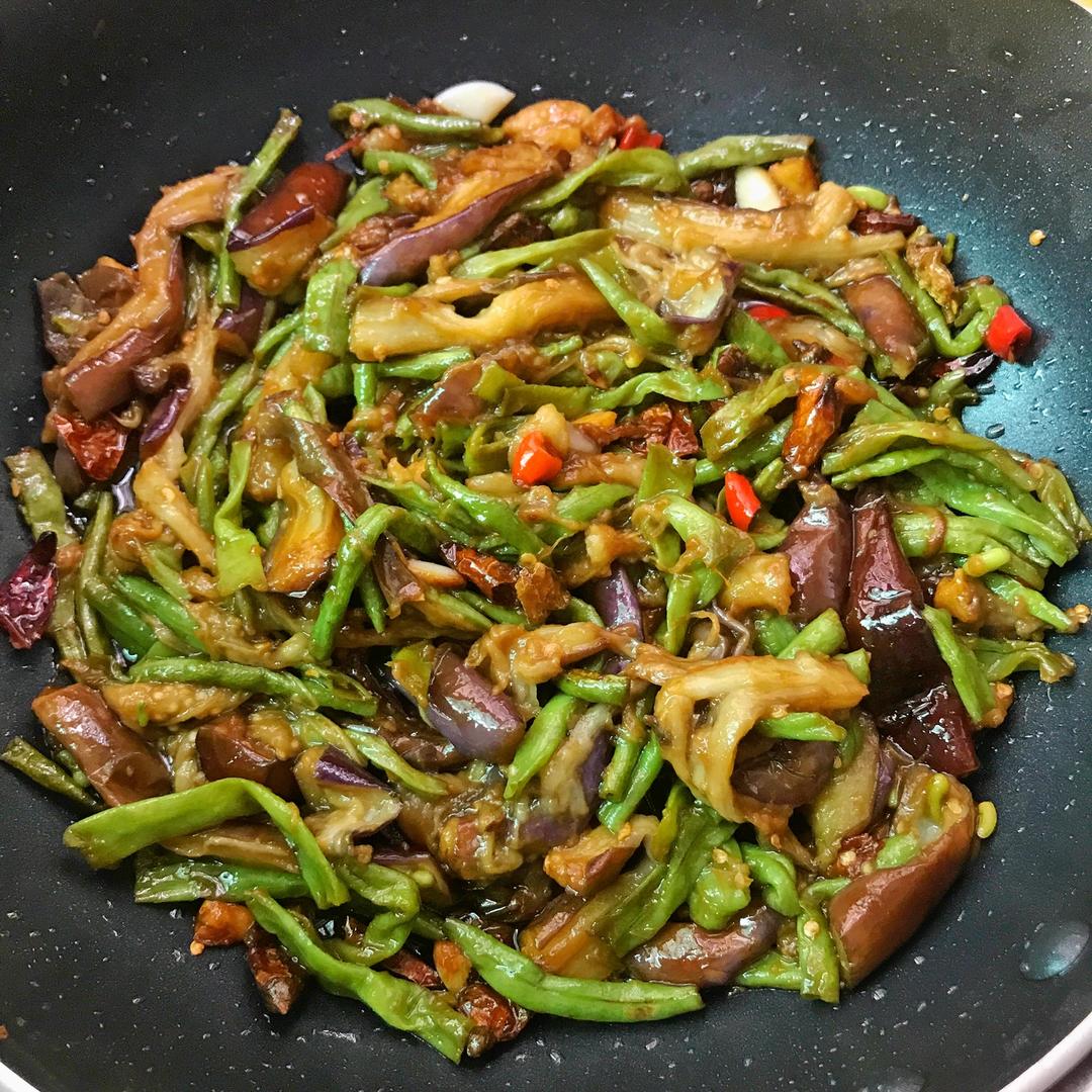 老丁的私房菜-茄子炒豆角