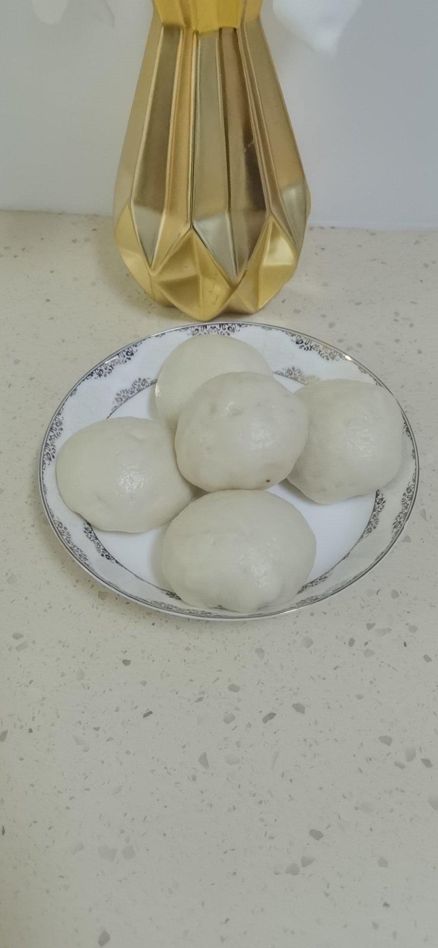 暄软可口的豆沙包