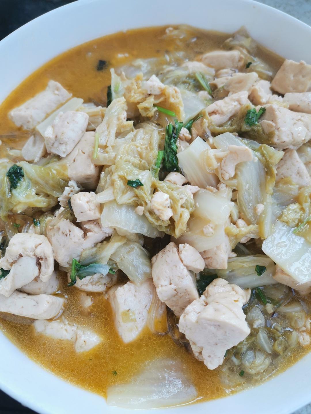 家常白菜粉条炖豆腐