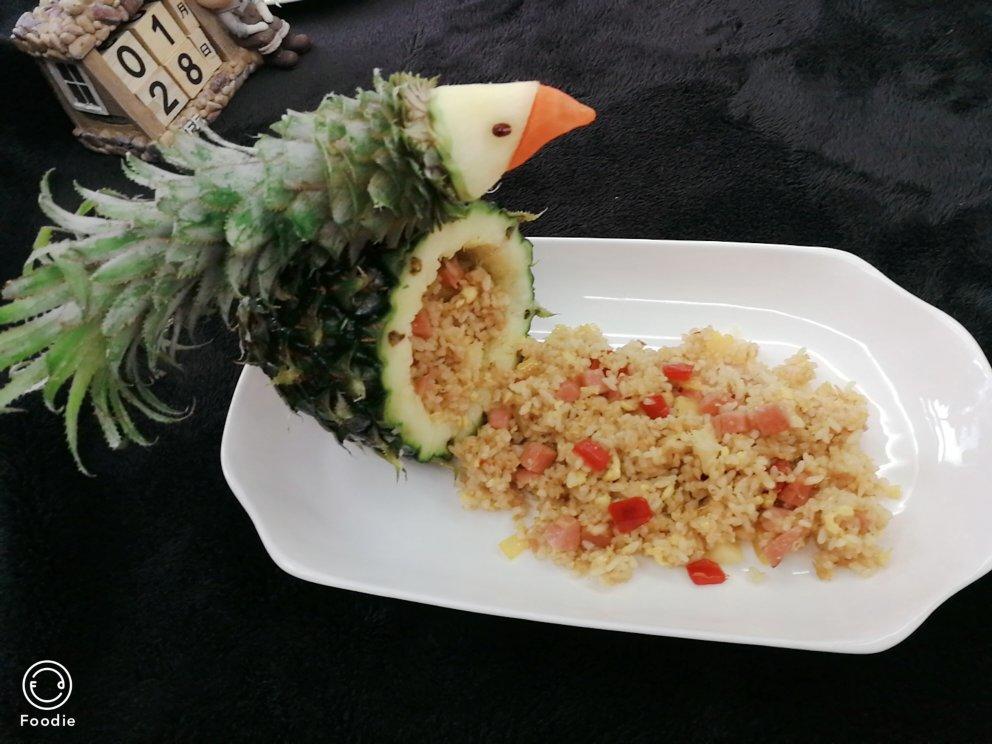 鸟语花香菠萝炒饭