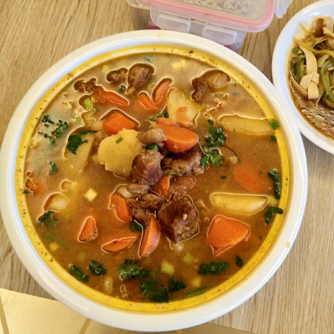 番茄土豆炖牛腩